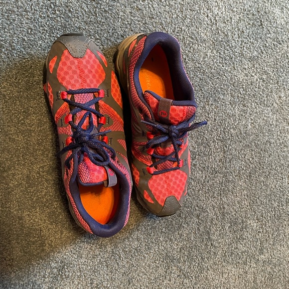 Merrell hiking shoes.  Women’s size 8 - Picture 2 of 7